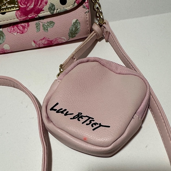 Luv Betsey by Betsey Johnson Rose Print Pink Crossbody Bag - Chain Strap & Pouch - Picture 3 of 8
